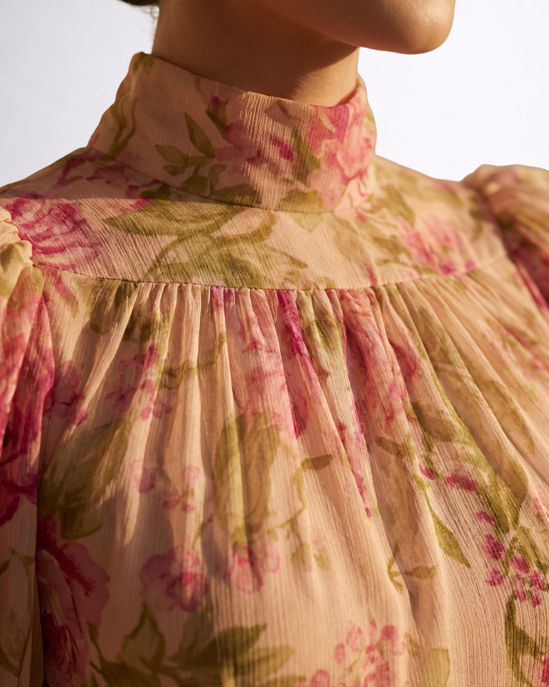 Rosario™ Vestido largo de gasa floral