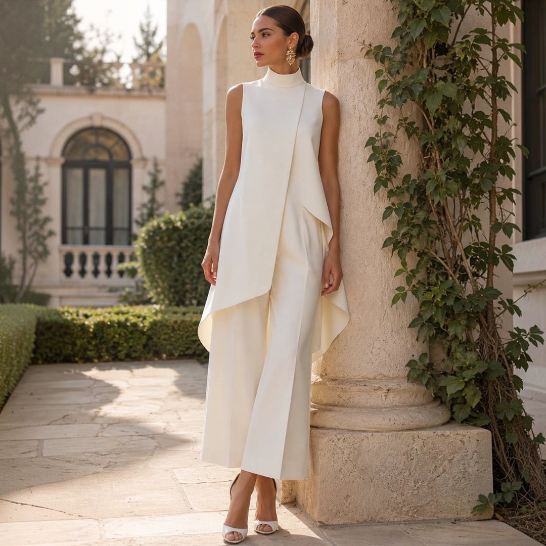 Valentina™ Mono elegante con cuerpo de cuello alto drapeado