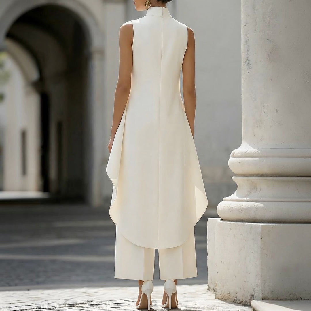 Valentina™ Mono elegante con cuerpo de cuello alto drapeado