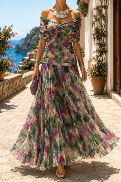 Vestido largo estampado floral con escote de hombros descubiertos.