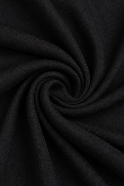 Elegante mono con escote cruzado.