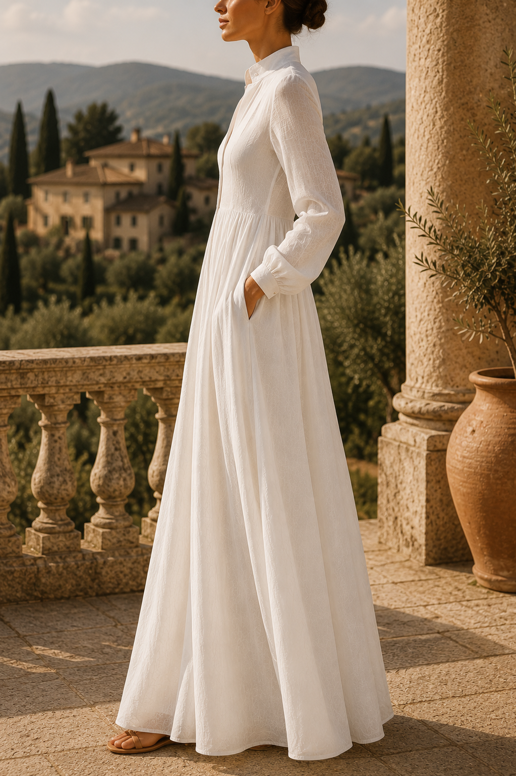 Elegante vestido largo con escote pronunciado.
