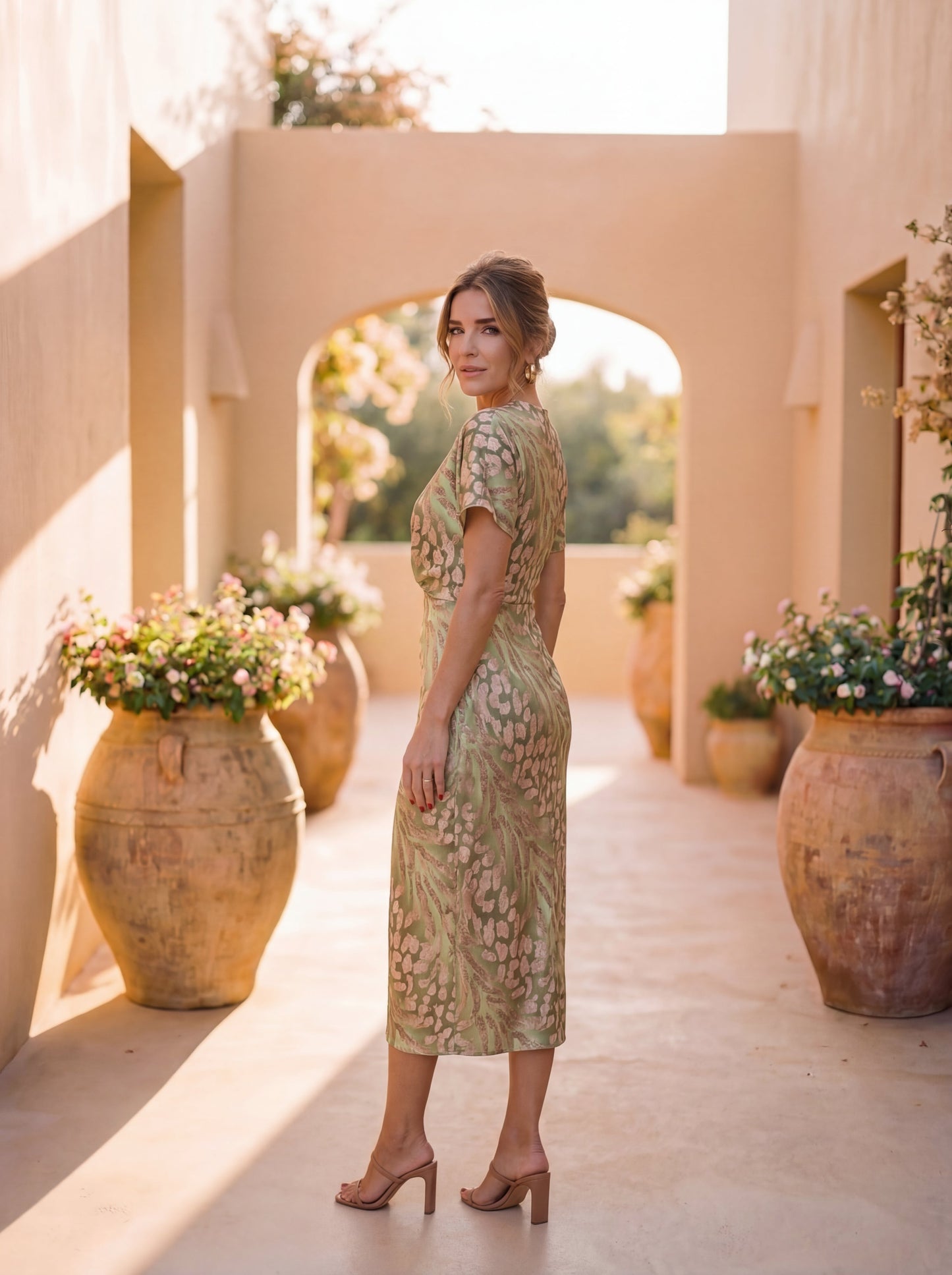 Serenae™ Elegante vestido de tela ligera y fluida