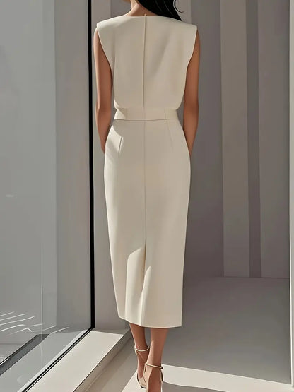 Dalia™ Mono con cintura definida y cierre de botones