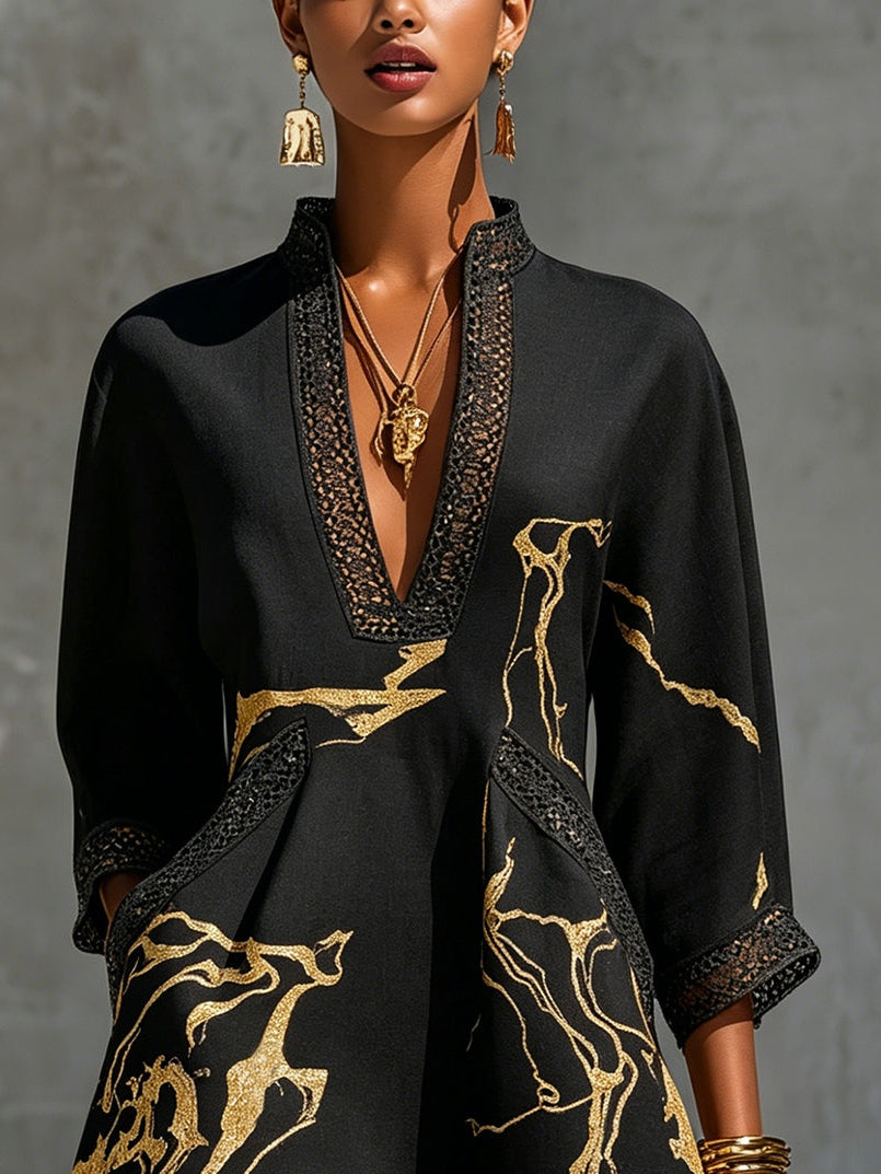 Ángeles™ Minivestido negro con estampado de mármol dorado y encaje de croché.